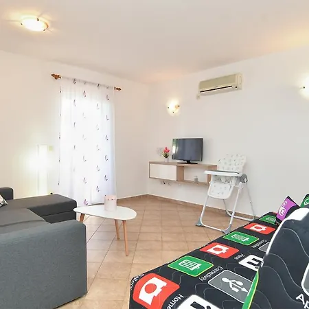 Prázdninový dům 2034